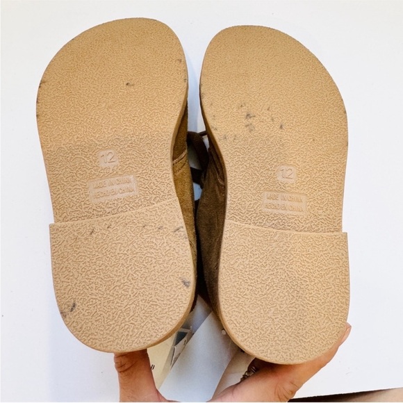 GAP Kids Brown Suede ankle Boots NWT - Picture 5 of 10